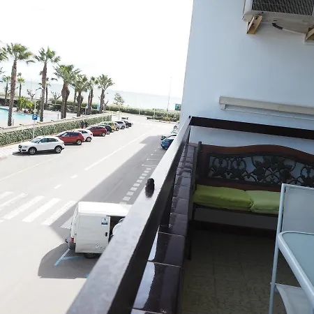 Ref. 205. Apart. Naranjos Pineda de Mar