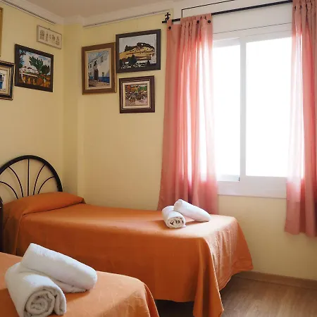 Ref. 205. Apart. Naranjos * Pineda de Mar