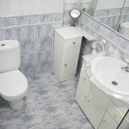 Ref. 205. Apart. Naranjos * Pineda de Mar